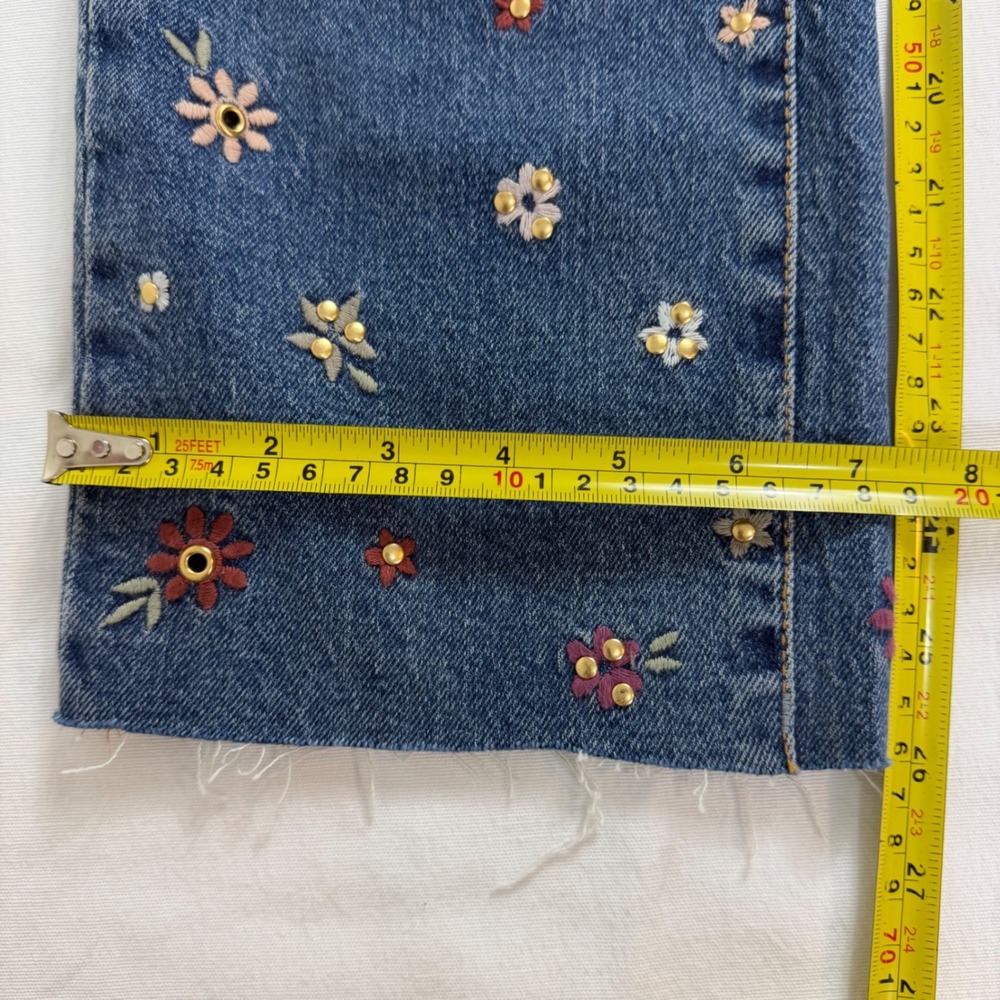 Driftwood Charlotte Cropped Straight Jeans Floral Embroidered Blue Denim 4 NWT - Picture 9 of 14